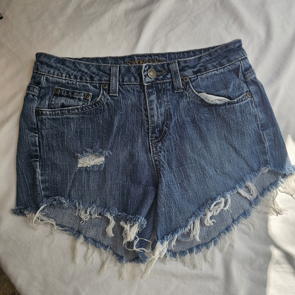 St. John's Bay Vintage Distressed Frayed Hem Denim Shorts - Size 6